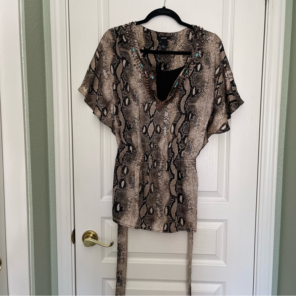 Alfani Snakeskin Dolman Blouse With Tank Size 4